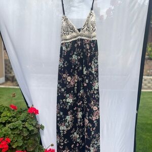 Floral Lace Maxi Dress